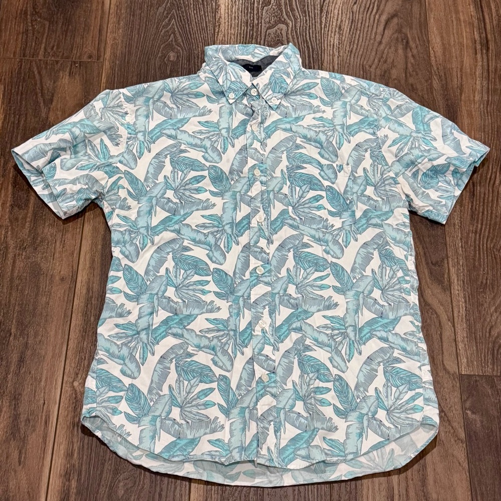 J. Crew Men's Blue and White Leaf Print Shirt